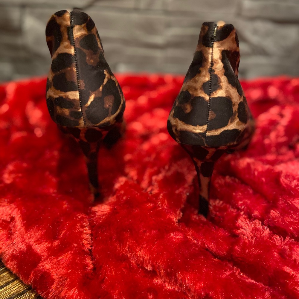 Jessica Simpson Leopard Print Size 12 Shoes - Picture 4 of 8